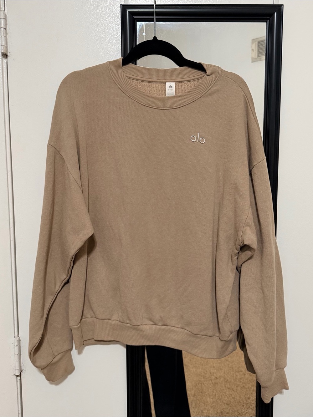 ALO Yoga Accolade Crew Neck Pullover - Gravel